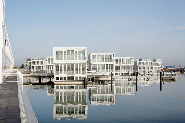 荷兰阿姆斯特丹的漂浮房屋